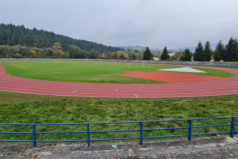 Atletický ovál